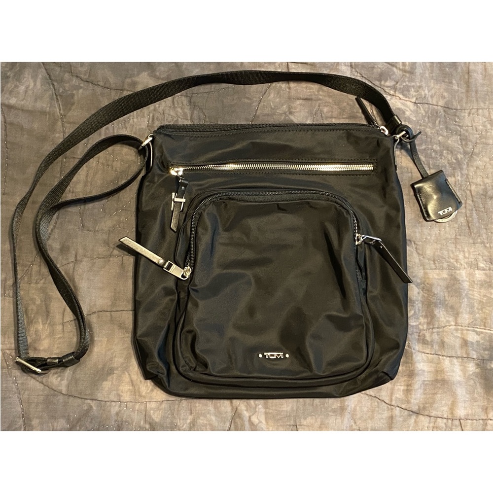 New Tumi Voyager Carmel Travel Nylon Purse Cross Body Bag Black Silver